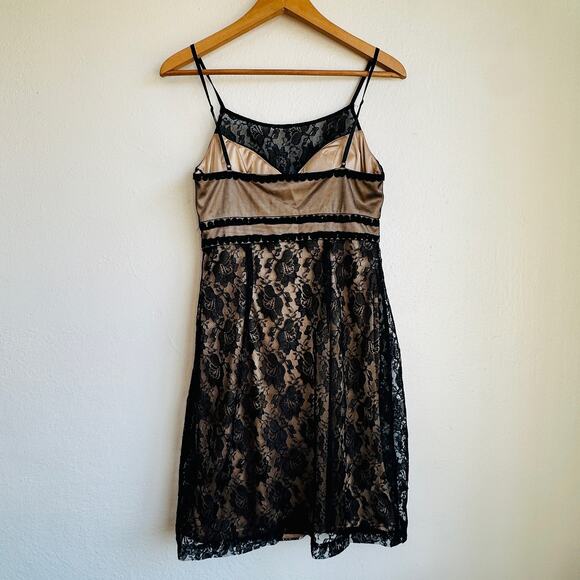 Studios-W by Sue Wong Black Lace Beaded Mini Dress – Size 6 Excellent Condition - Picture 6 of 10